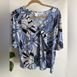 NWT Liz Claiborne floral top / Size Large / Blue and Black / Workwear / New